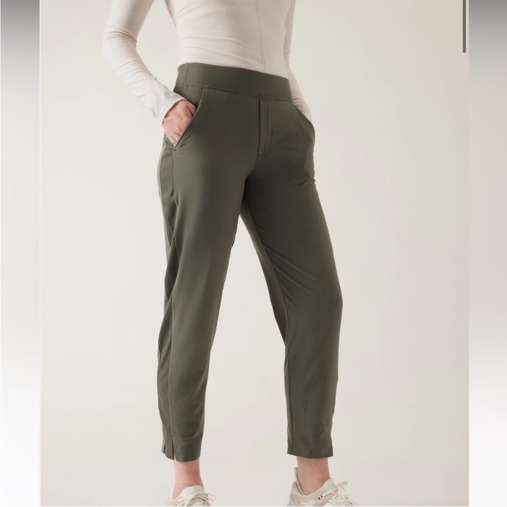 Athleta Brooklyn Jogger Pants Women Size 26 Olive High Rise Athleisure Travel
